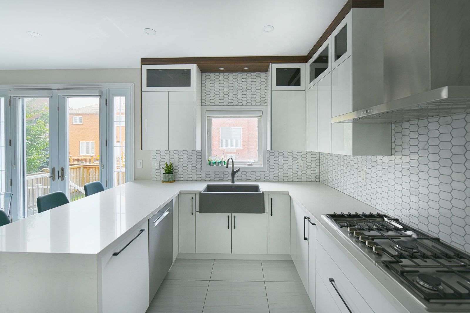 Finished kitchen by Lumen Kitchen Design