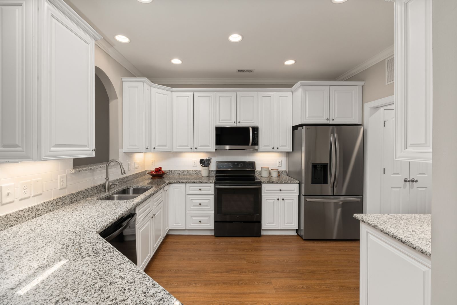 Finished kitchen by Lumen Kitchen Design