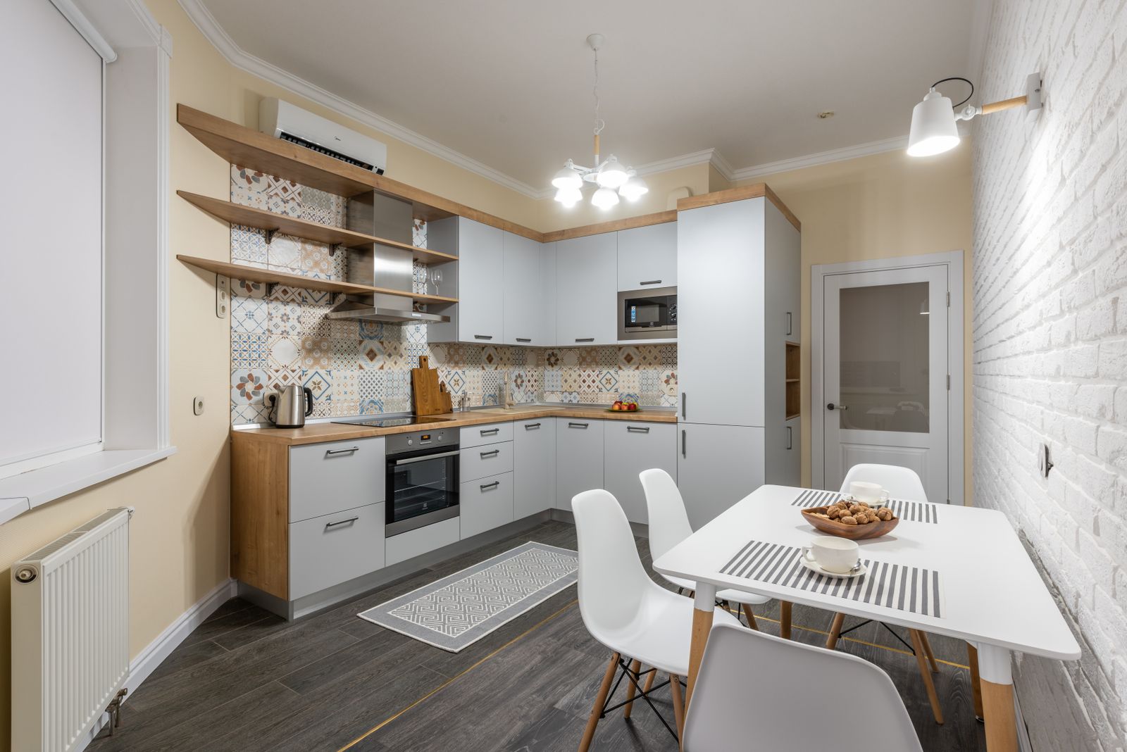 Small and galley kitchens project photograph
